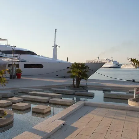 Spartion Marine Feriehus Split