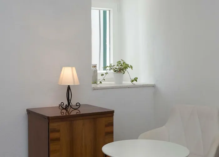 Nyaraló Spartion Marine