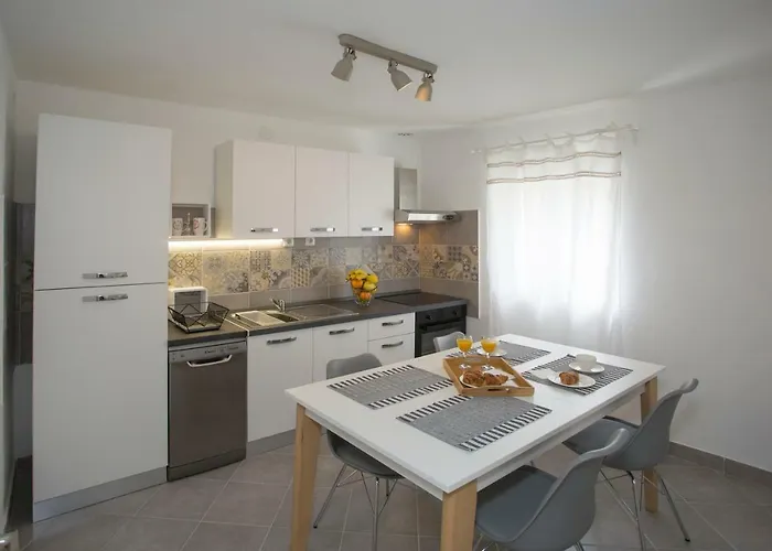 Tatil Evi Spartion Marine Split