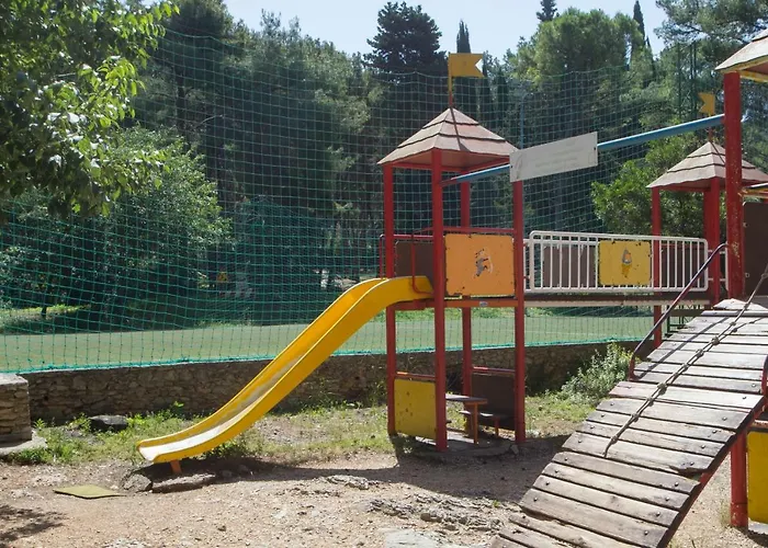 Nyaraló Spartion Marine