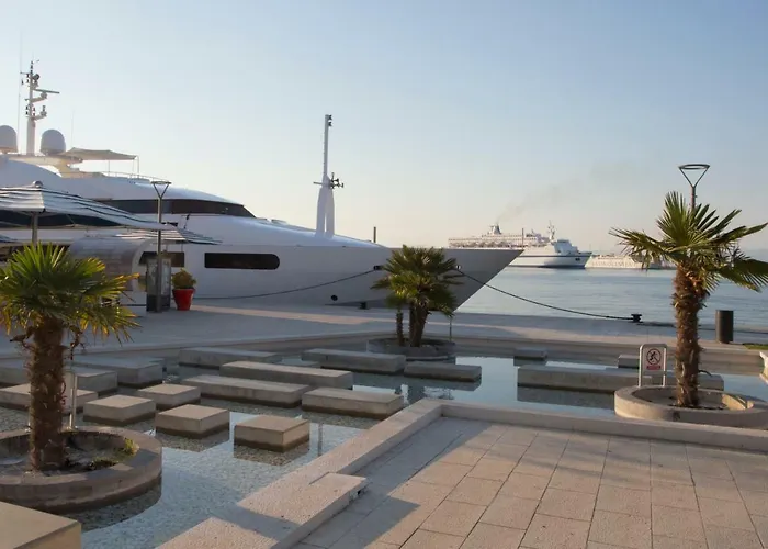 Spartion Marine Tatil Evi Split