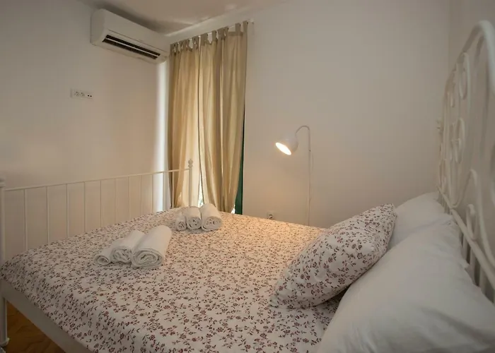 Spartion Marine Vikendica *