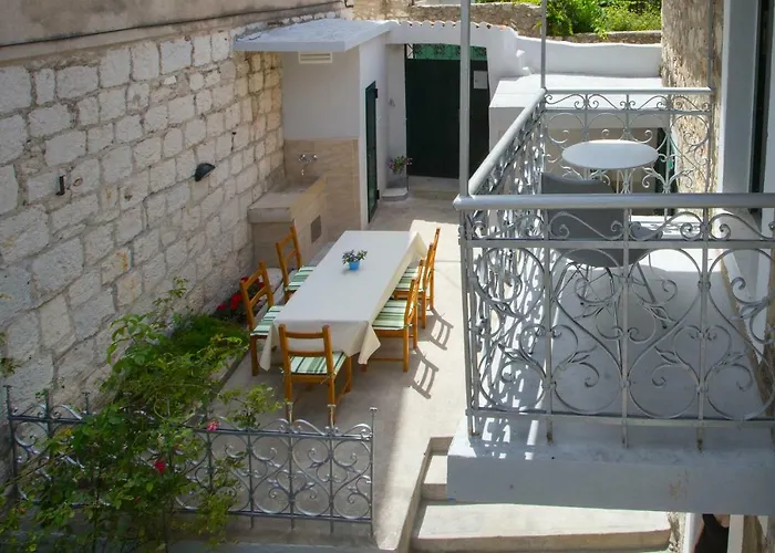 Ferienhaus Spartion Marine